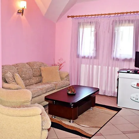 Family Maraya 2* Arbanasi