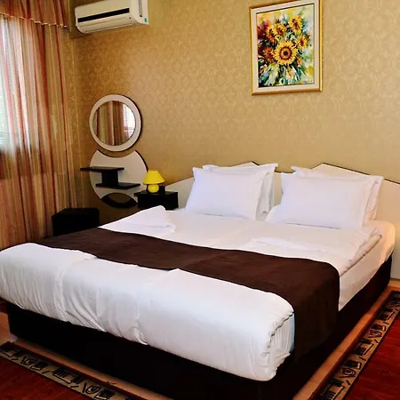 Hotel Family Maraya 2*