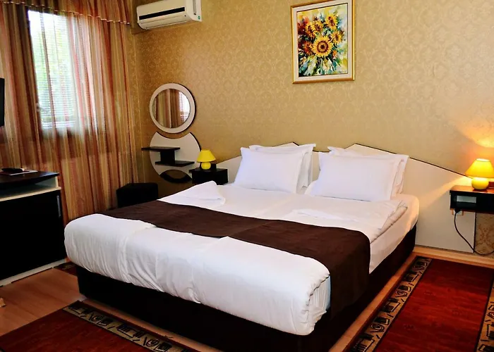 Hotel Family Maraya 2*